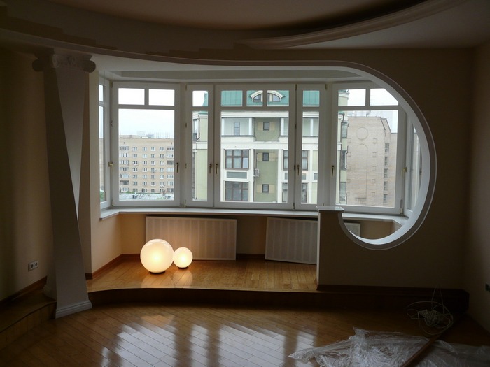 объединение балкона с комнатой
