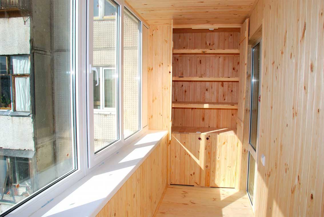 Встроенный шкаф на балкон: каркасная технология
